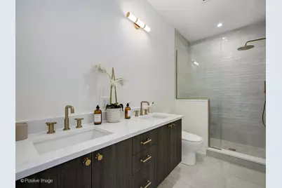 1821 N Kimball Avenue #1F, Chicago, IL 60647 - Photo 8