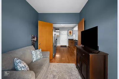 2546 W George Street #3, Chicago, IL 60618 - Photo 8