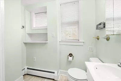 386 E Chicago Street, Elgin, IL 60120 - Photo 14