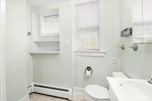 386 E Chicago St, Elgin, IL 60120 - Photo 14
