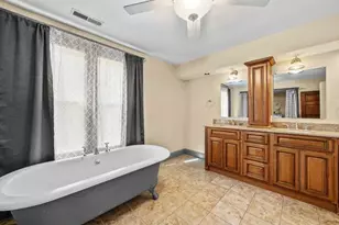 1203 W Lincoln Ave, Rochelle, IL 61068 - Photo 26