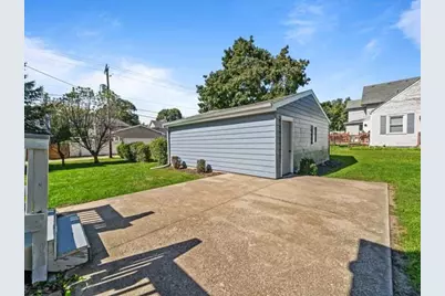 1203 W Lincoln Avenue, Rochelle, IL 61068 - Photo 34