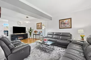 [Address not provided], Lombard, IL 60148 - Photo 4