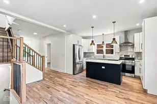 5722 W Grover St, Chicago, IL 60630 - Photo 6