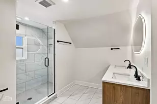 5722 W Grover St, Chicago, IL 60630 - Photo 14