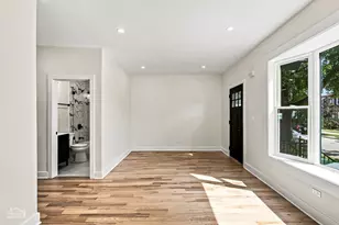 5722 W Grover St, Chicago, IL 60630 - Photo 4