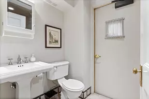 1325 N Astor St, Chicago, IL 60610 - Photo 46