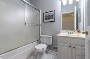 568 Crooked Stick Ct, Vernon Hills, IL 60061 - Photo 22