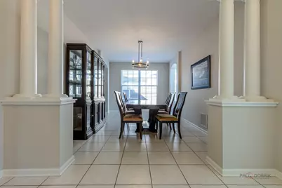 568 Crooked Stick Court, Vernon Hills, IL 60061 - Photo 10