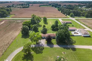 5808 E 3420S Rd, Saint Anne, IL 60964 - Photo 32