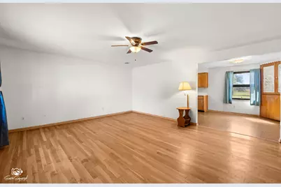 5808 E 3420S Road, Saint Anne, IL 60964 - Photo 10