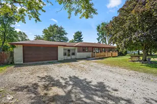 5808 E 3420S Rd, Saint Anne, IL 60964 - Photo 6