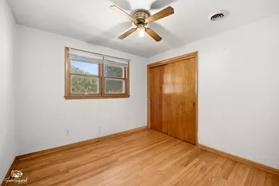 5808 E 3420S Road, Saint Anne, IL 60964 - Photo 18