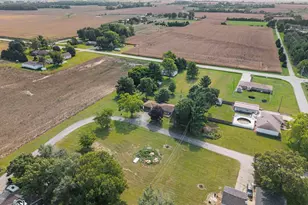 5808 E 3420S Rd, Saint Anne, IL 60964 - Photo 38