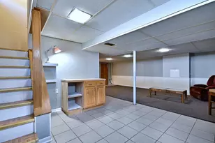 300 Wisconsin Dr, Des Plaines, IL 60016 - Photo 12