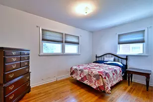 300 Wisconsin Dr, Des Plaines, IL 60016 - Photo 10