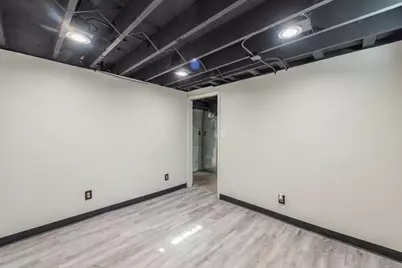 2701 Brnot Avenue, Waukegan, IL 60087 - Photo 24