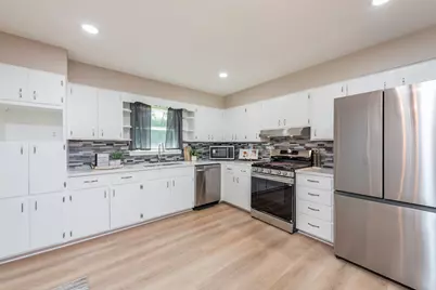 2701 Brnot Avenue, Waukegan, IL 60087 - Photo 8