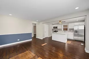 11325 S Avenue H, Chicago, IL 60617 - Photo 10