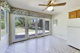 911 Glenwood Ln, Glenview, IL 60025 - Photo 16