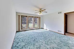 911 Glenwood Ln, Glenview, IL 60025 - Photo 20