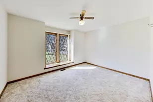 911 Glenwood Ln, Glenview, IL 60025 - Photo 24