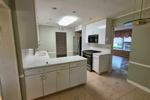 8634 Drake Ave, Skokie, IL 60076 - Photo 4
