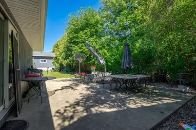 2302 NW Route 12 Highway NW, Spring Grove, IL 60081 - Photo 16