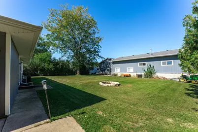 2302 NW Route 12 Highway NW, Spring Grove, IL 60081 - Photo 18