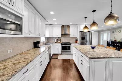 5613 Howard Avenue, La Grange Highlands, IL 60525 - Photo 16