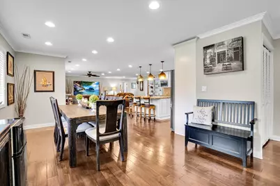 5613 Howard Avenue, La Grange Highlands, IL 60525 - Photo 10