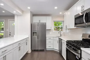 9136 S Union Ave, Chicago, IL 60620 - Photo 8