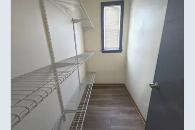 10653 S Mackinaw Avenue, Chicago, IL 60617 - Photo 8