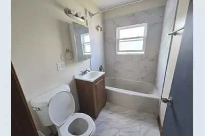 10653 S Mackinaw Avenue, Chicago, IL 60617 - Photo 6