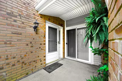 1081 Courtland Drive #1081, Buffalo Grove, IL 60089 - Photo 2