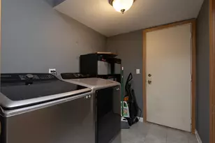 867 Symphony Dr, Aurora, IL 60504 - Photo 30