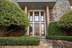 200 Red Top Dr, Libertyville, IL 60048 - Photo 2