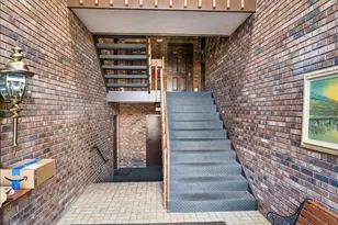 200 Red Top Dr, Libertyville, IL 60048 - Photo 4