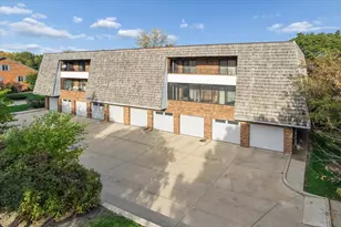 200 Red Top Dr, Libertyville, IL 60048 - Photo 20
