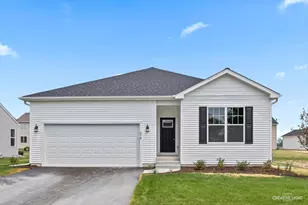 817 Whitetail Dr, Marengo, IL 60152 - Photo 2