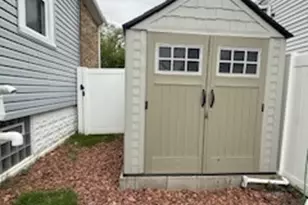 9959 S Escanaba Ave, Chicago, IL 60617 - Photo 16