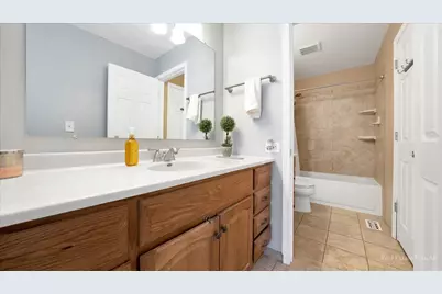 1312 Sandhurst Lane #1312, South Elgin, IL 60177 - Photo 12