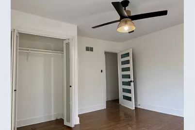 2538 W Arthur Avenue #2, Chicago, IL 60645 - Photo 8