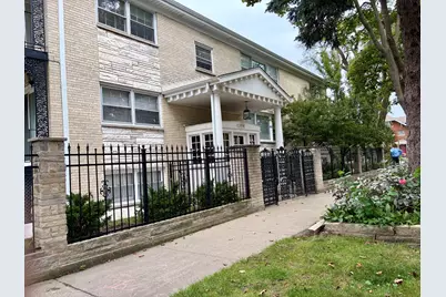 2538 W Arthur Avenue #2, Chicago, IL 60645 - Photo 1