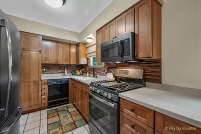 23W328 Great Western Avenue, Glen Ellyn, IL 60137 - Photo 8