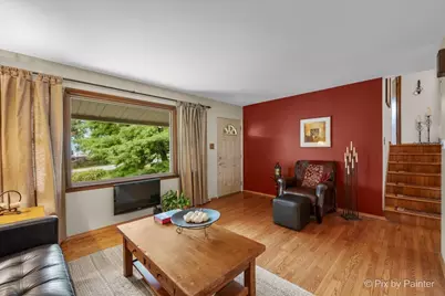 23W328 Great Western Avenue, Glen Ellyn, IL 60137 - Photo 4