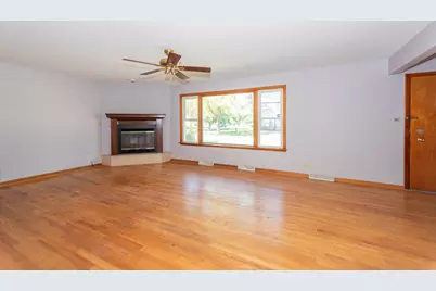 10101 S Kostner Avenue, Oak Lawn, IL 60453 - Photo 8
