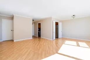 5757 N Sheridan Rd, Chicago, IL 60660 - Photo 10
