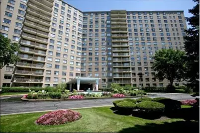 7061 N Kedzie Avenue #305, Chicago, IL 60645 - Photo 1