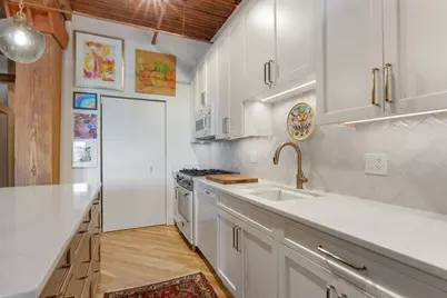 550 N Kingsbury Street #205, Chicago, IL 60654 - Photo 12